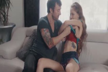 一根把高跟女郎操到高潮連連的堅硬肉棒