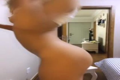 身材好長的美玩的開的主播大美妞兒自慰大秀逼逼漂亮表情也很享受
