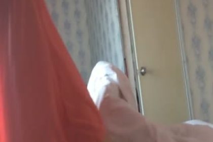 輕吻異地出遊商務系列之她是誰的女同學高清無水版