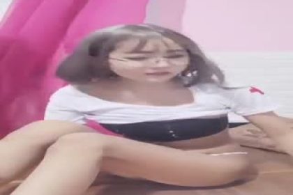 漂亮美女道具自慰男女噴水啪啪大秀