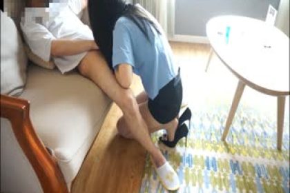愛思小仙女思妍精品大作-超短裙絲襪制服誘惑,按在沙發上瘋狂抽插,床上激情爆操圓潤奶子上下搖晃.高清無水印版！