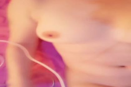 手機直播皮膚粉嫩美女主播道具假雞雞插逼自慰大秀