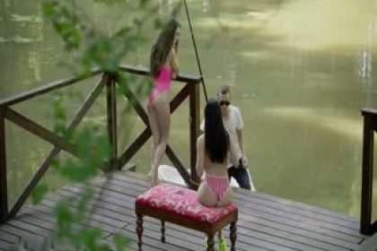 湖邊的肛交