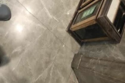 外圍小姐轉行，飯店公寓單幹做樓鳳，小夥一進門就愛上了這臉蛋，銷魂一刻香艷爽快